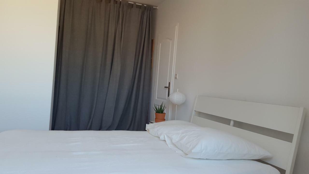 Maison Les Pins Aigues-Mortes Εξωτερικό φωτογραφία