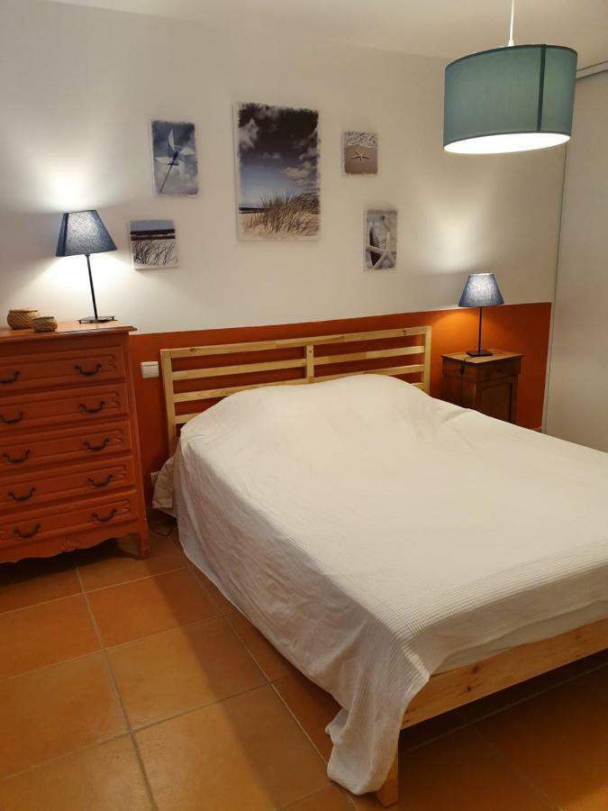 Maison Les Pins Aigues-Mortes Εξωτερικό φωτογραφία